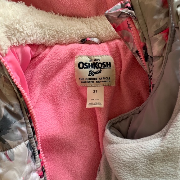 2T Osh Kosh Tollders Snow Suit set and Snow Boots - Picture 5 of 5